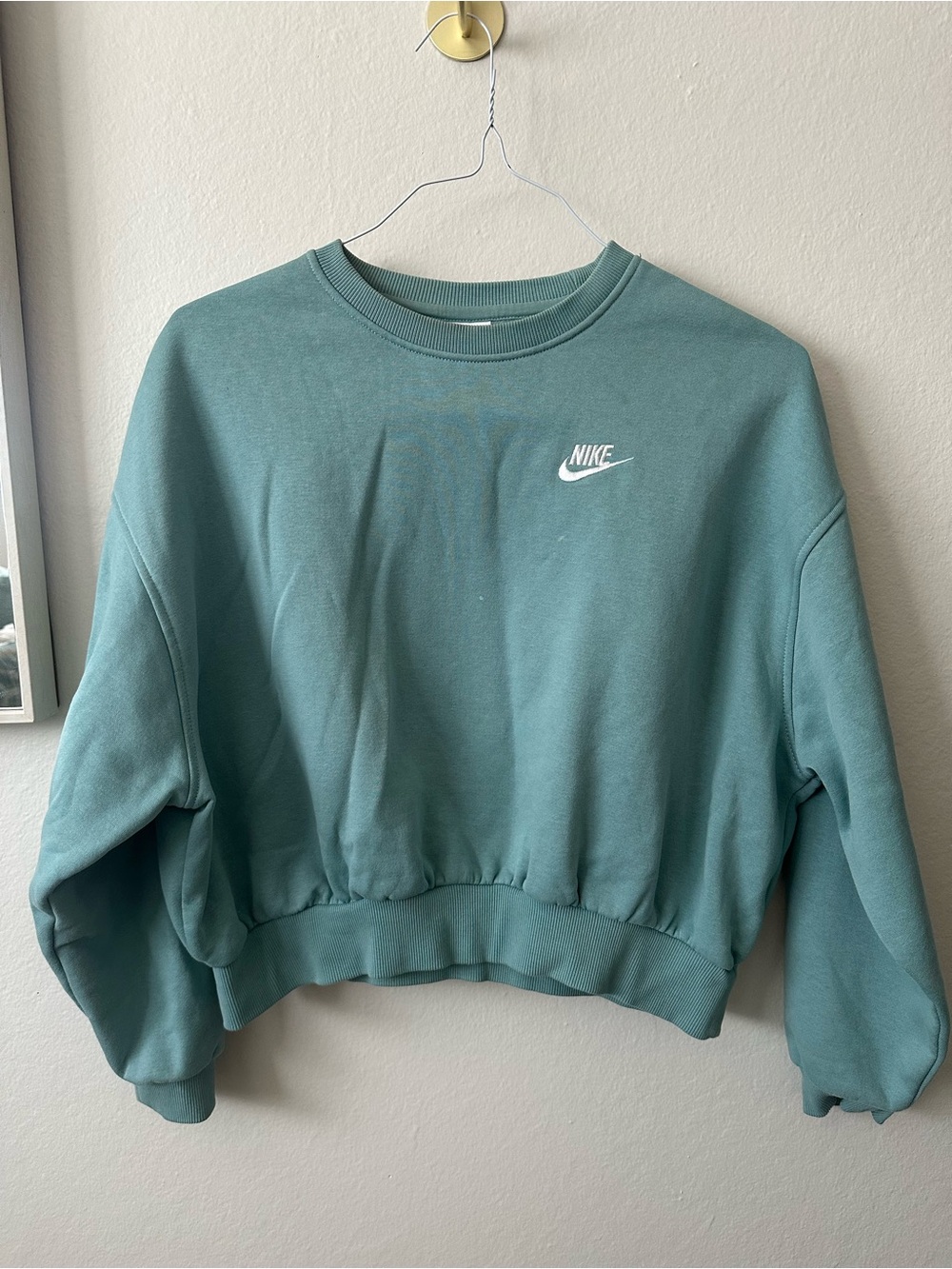 Nike Women's Teal Cropped Crew Sweatshirt with White Logo